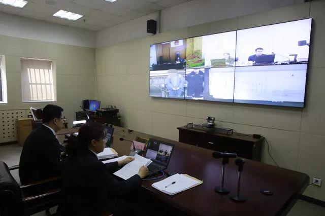 首次运用三方会审远程庭审系统 “隔空”开庭审案